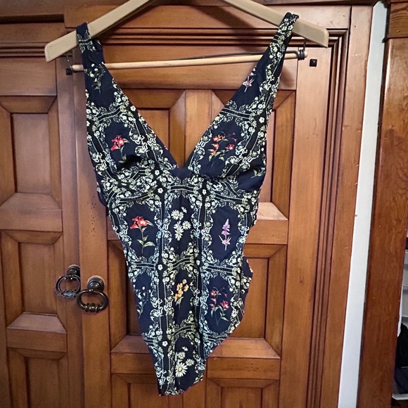 Aguabendita Navy Blue One Piece Floral Adjustable Spaghetti Strap Swimsuit - Picture 4 of 12